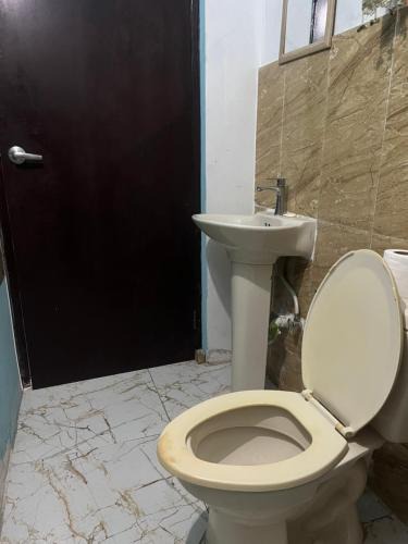 Runaway Bay Apartment | Budget stay, Rich experience