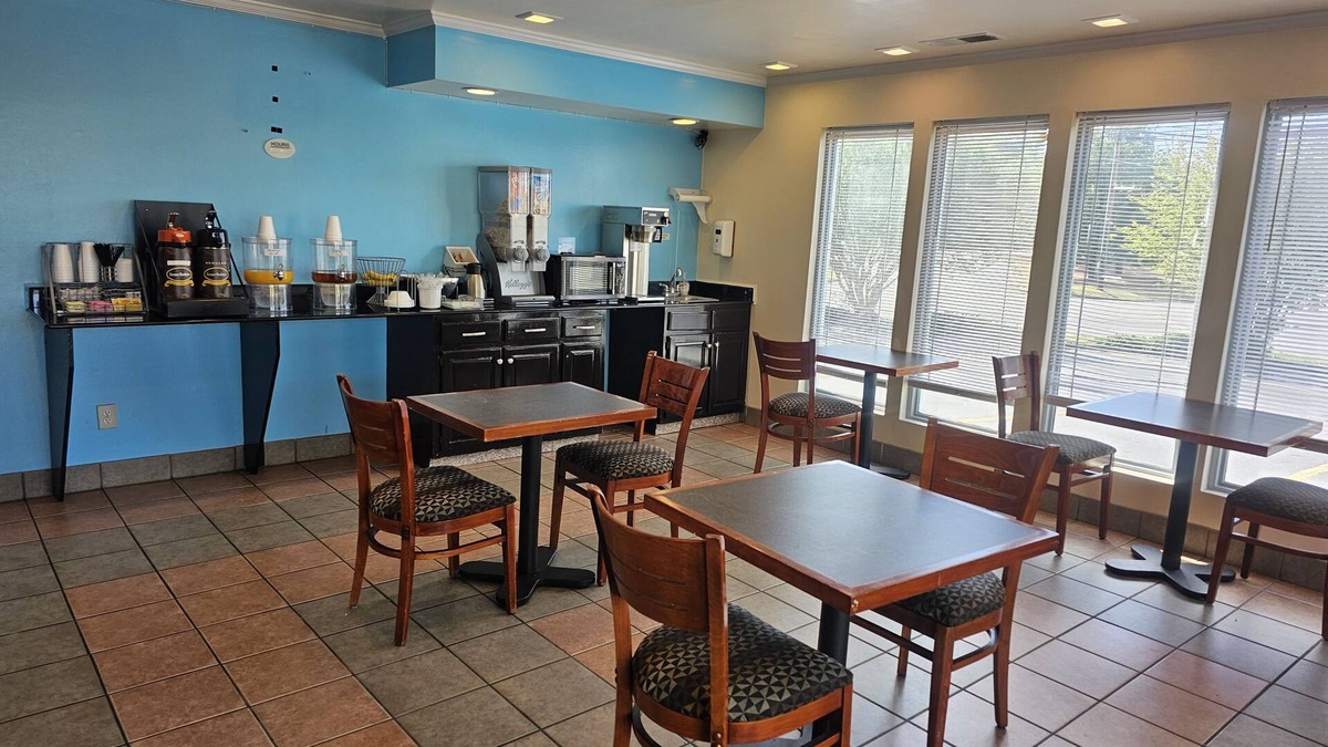Moody Hotel | Budgetel Inn & Suites