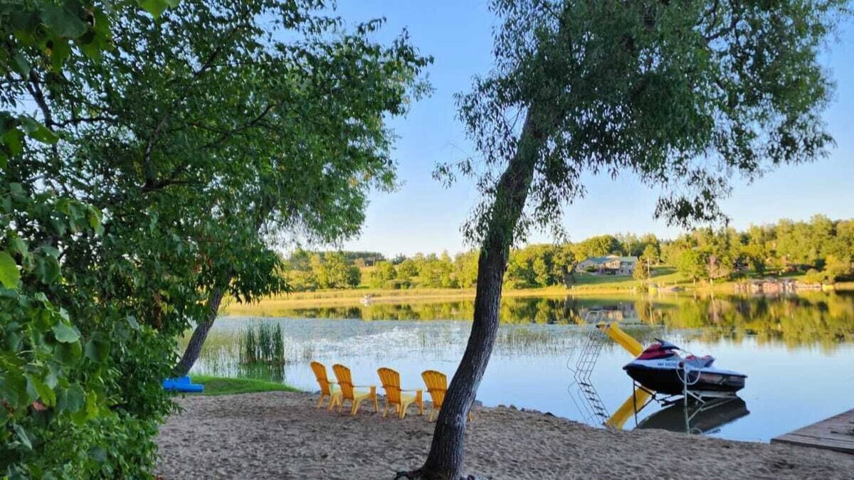 Richwood Cabin | Buffalo Lake Cabin I Private Beach l Detroit Lakes l Pet Friendly