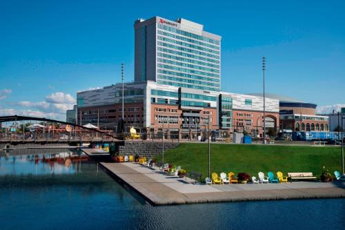 Downtown Buffalo Hotel | Buffalo Marriott at LECOM HARBORCENTER