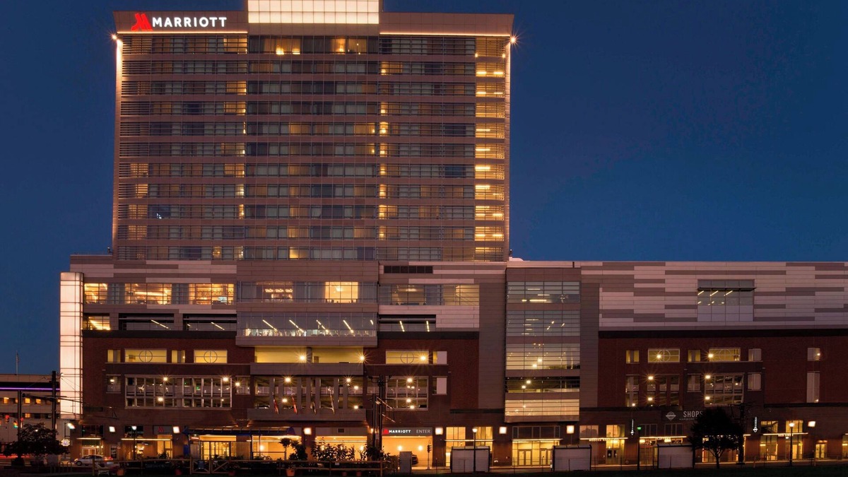 Downtown Buffalo Hotel | Buffalo Marriott at LECOM HARBORCENTER