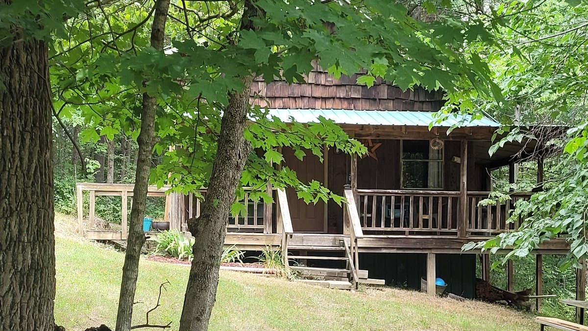 Jasper Cabin | Buffalo Trails Cabin , 1.5 mi to Jasper, Ar., close to Buffalo National River