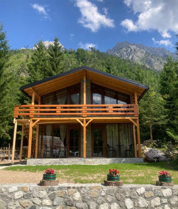Valbone House | Bujtina Arturi