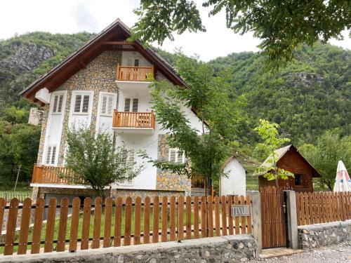 Theth Bed & Breakfast | Bujtina Tinari Theth