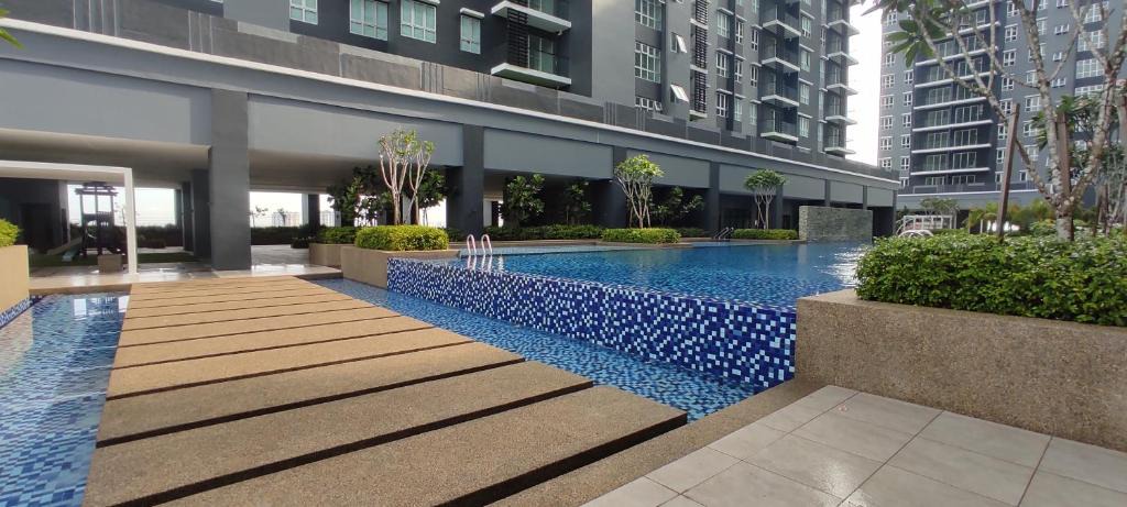 Shah Alam House | Bukit Rimau Instagrammable 2 Bedroom Apartment With Pool View up to 5 PAX