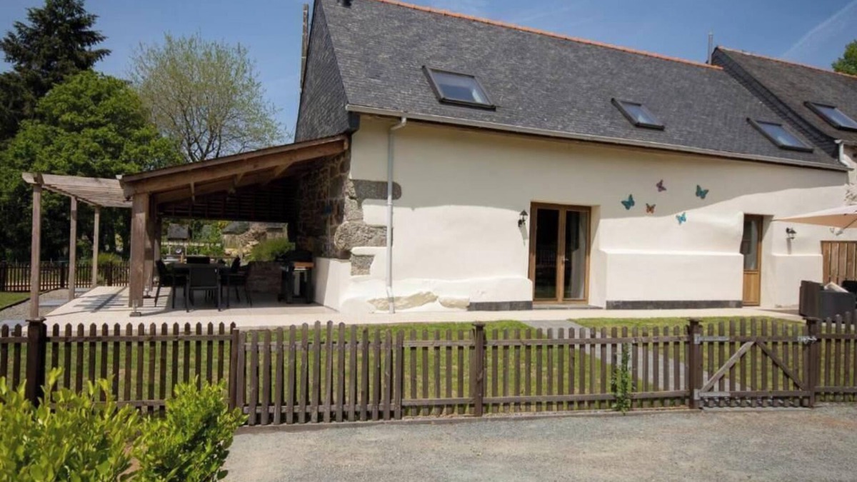 Bulat-Pestivien House | Bulat-Pestivien Retreat with 4 spacious Bedrooms