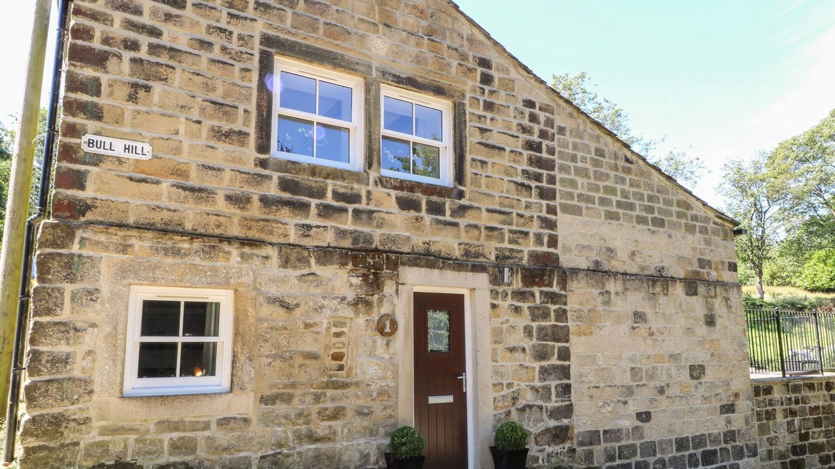 Oxenhope Cottage | BULL HILL COTTAGE, family friendly in Oxenhope