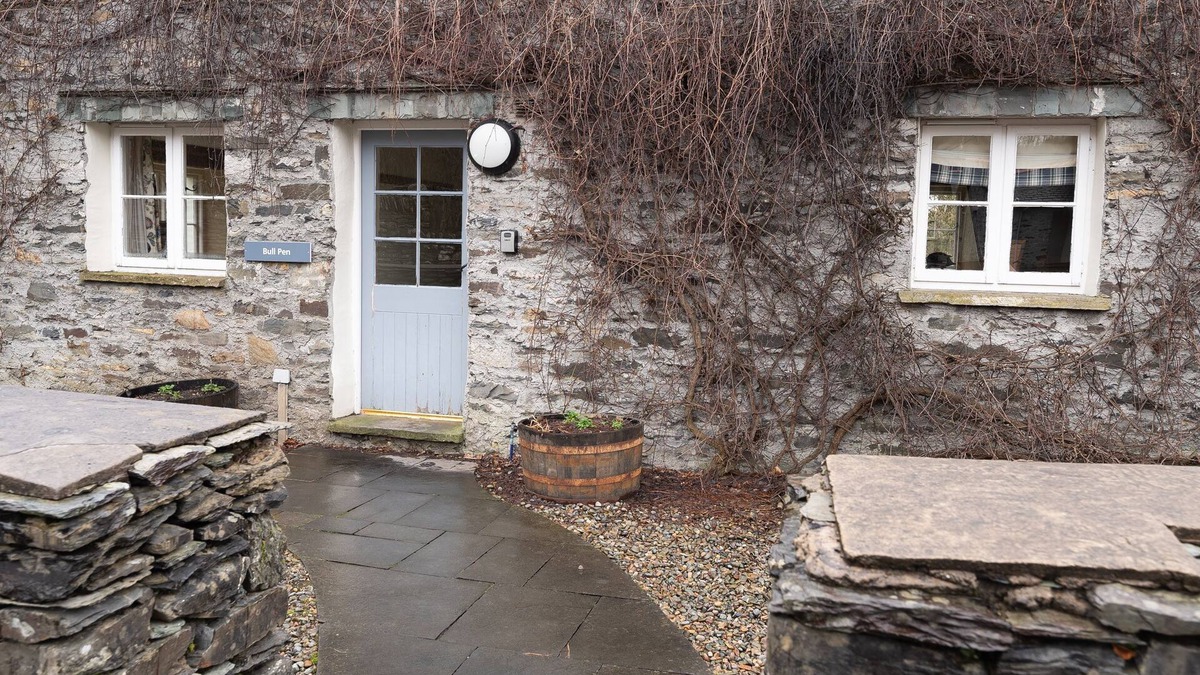 Graythwaite Cottage | Bull Pen - sleeps 10 guests in 5 bedrooms