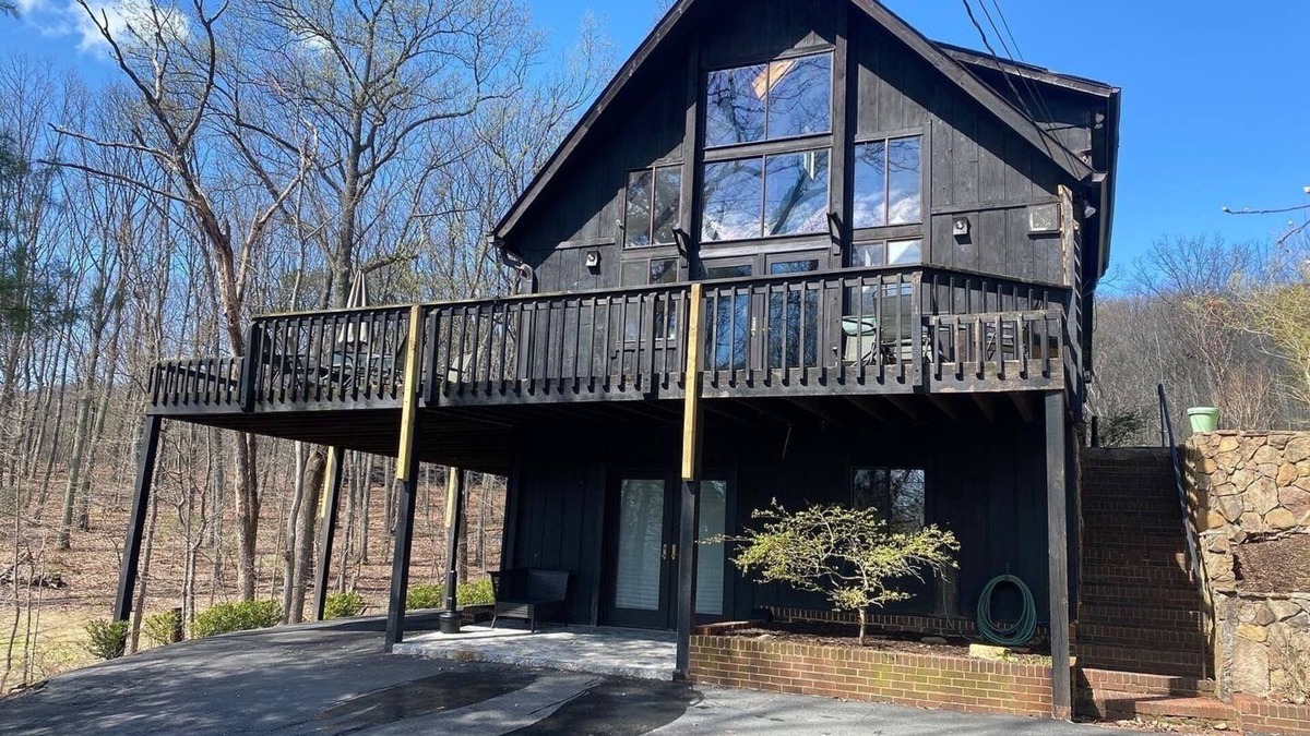 Haymarket House | Bull Run Mountain Retreat