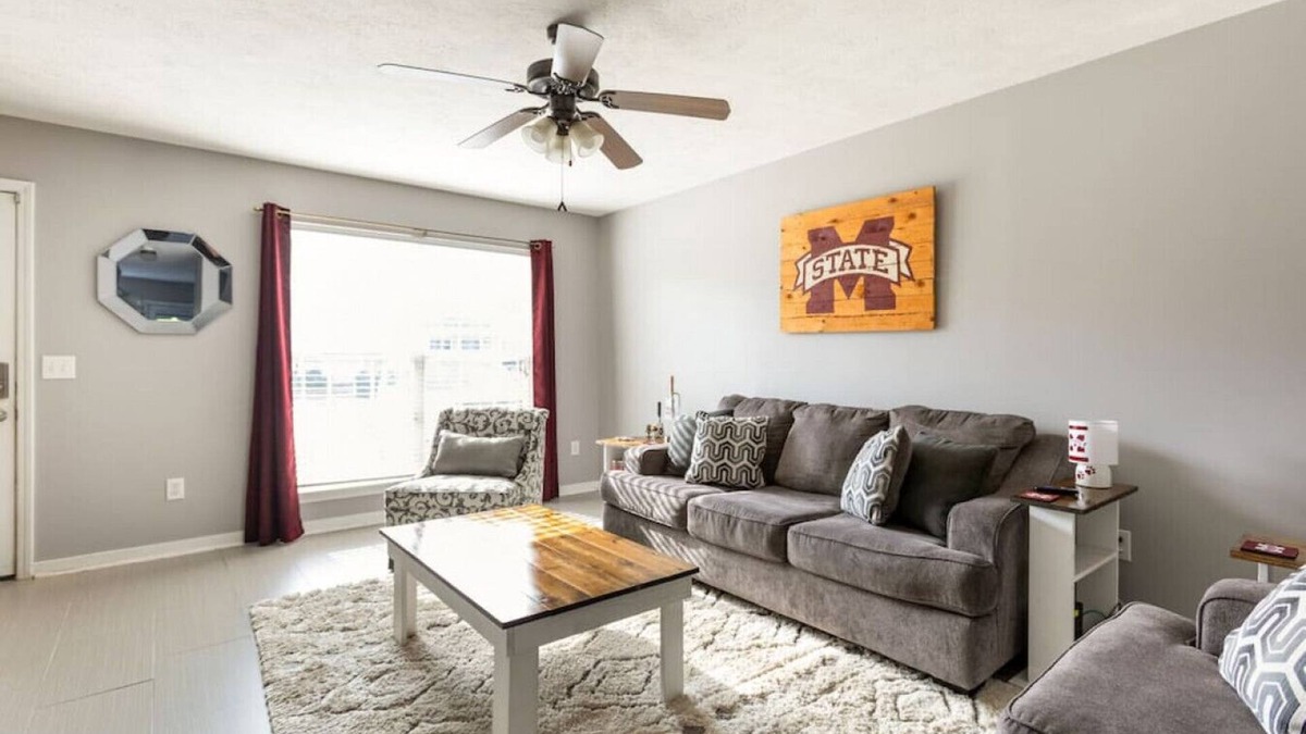 Starkville Apartment | Bulldog Academy. Convenient to MSU. Safe location.