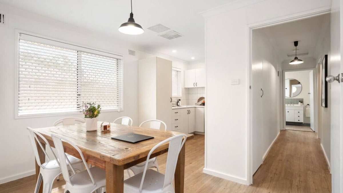 South Kalgoorlie House | Bullion Bungalow – Stylish, Secure 3-Bed Stay