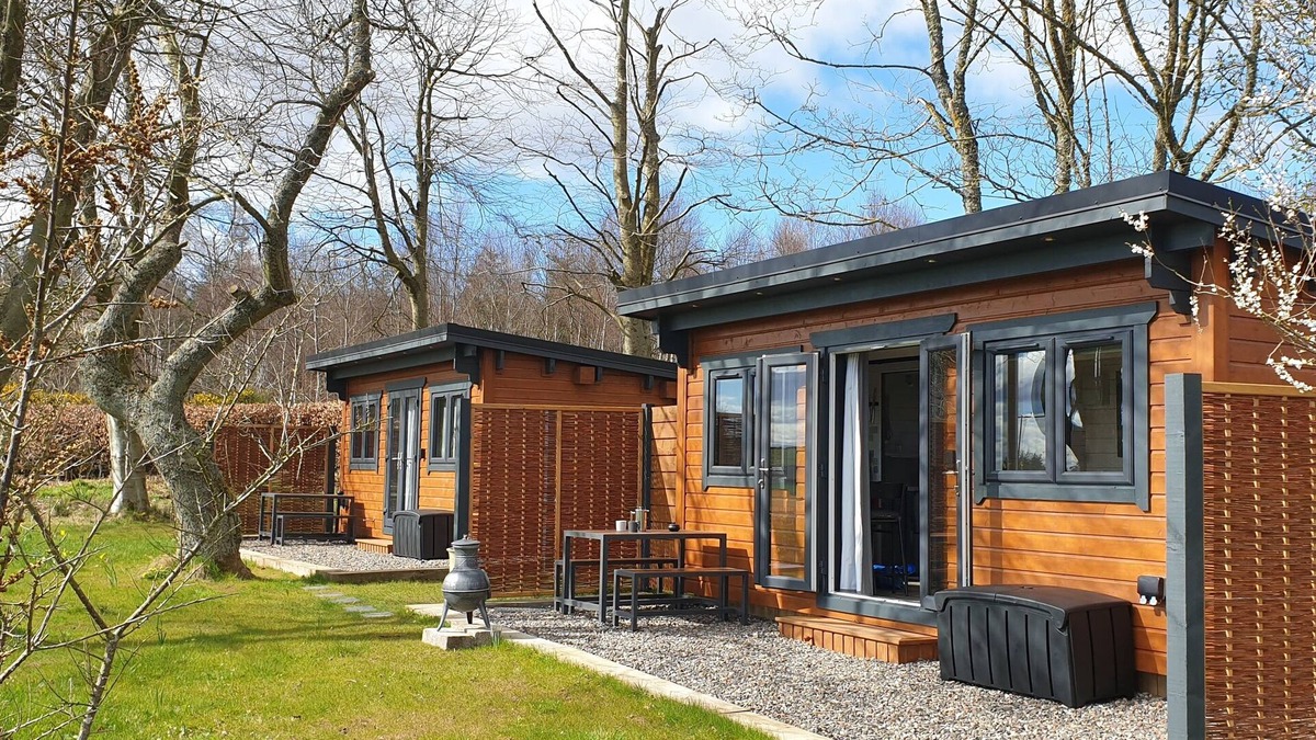 Forfar Cabin | Bumblebee Cabin at Redroofs