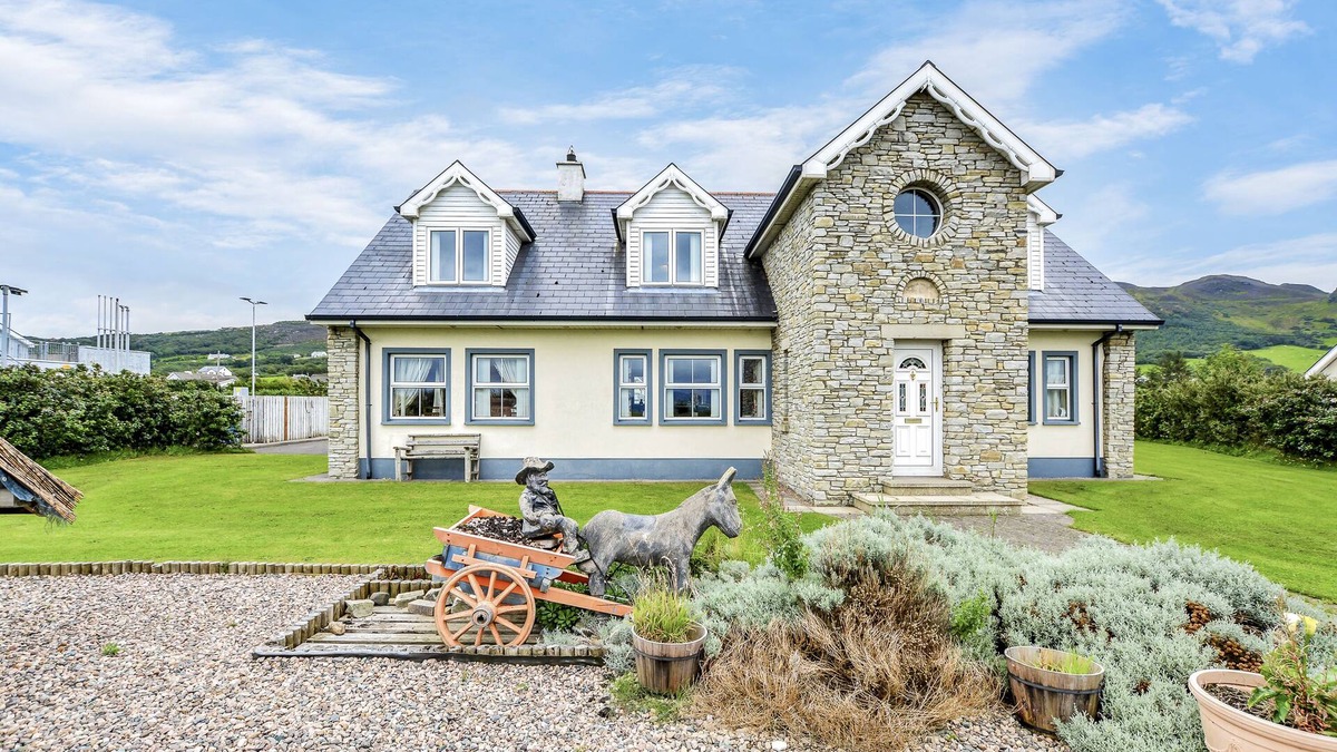 Buncrana House | Buncrana Beach house