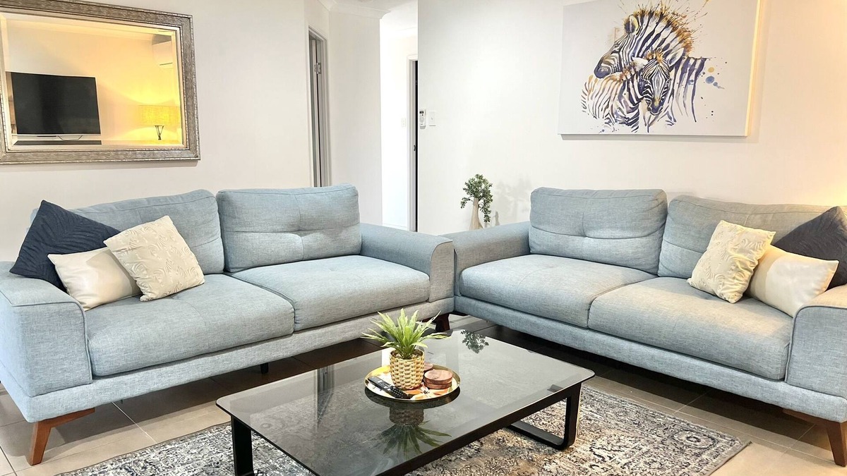 Bundaberg South House | Bundy’s Best! Modern Luxury in the heart of town.