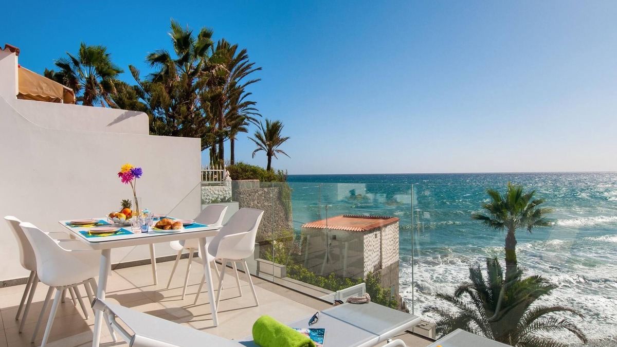 Playa del Aguila Cottage | Bungalow Playa del Aguila II over the sea