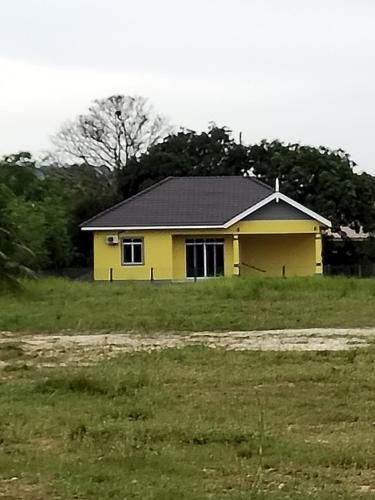 Kampung Sura Masjid Villa | Bunga Raya Guest House