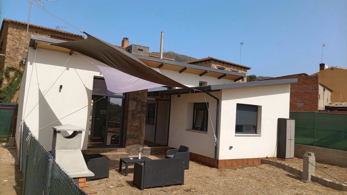 Hinojosa de San Vicente House | Bungalow Sierra San Vicente