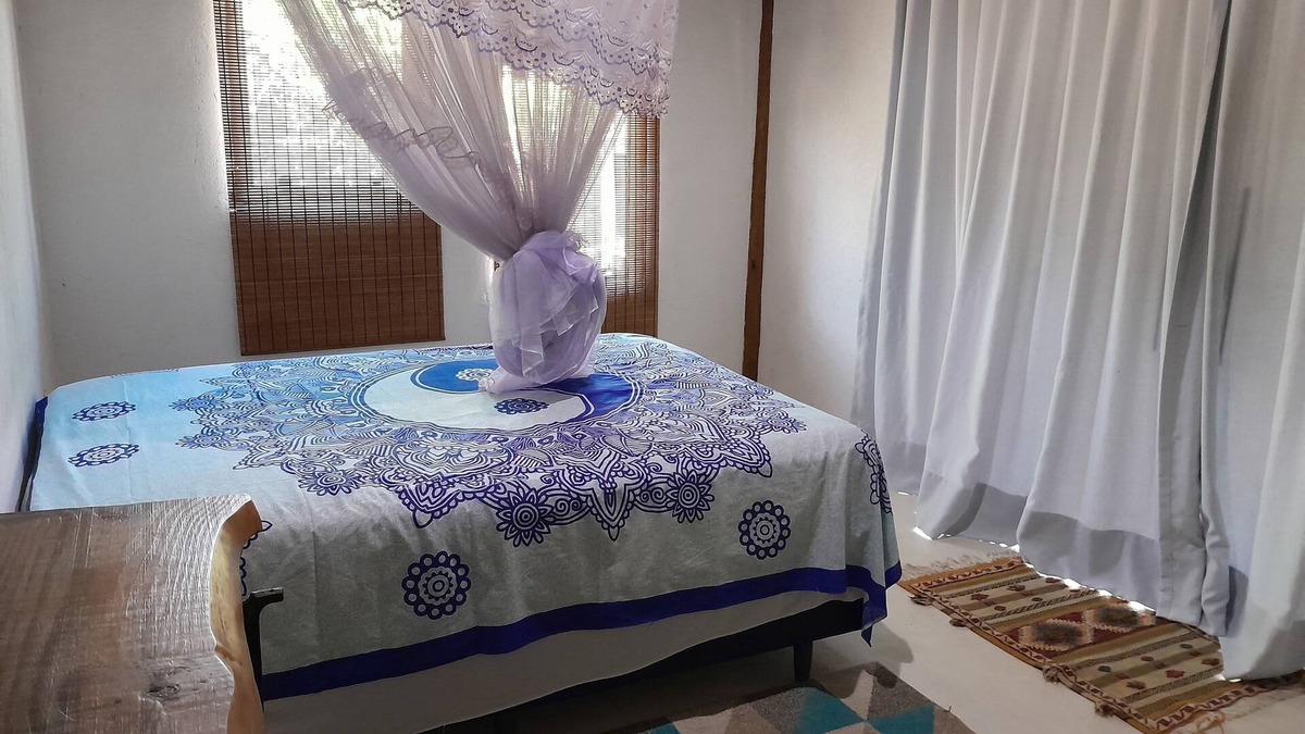 Pinheiros House | Bungalow house, style and tranquility close to the Soleado canal