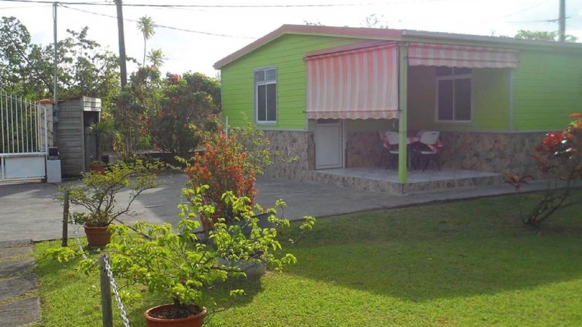 Trois-Rivieres House | Bungalow Cannelle - 2 bedrooms - in Sainte Luce, near Anse Mabouyas