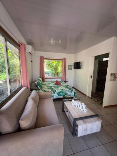 Tefarerii House | Bungalove Kai Kabana