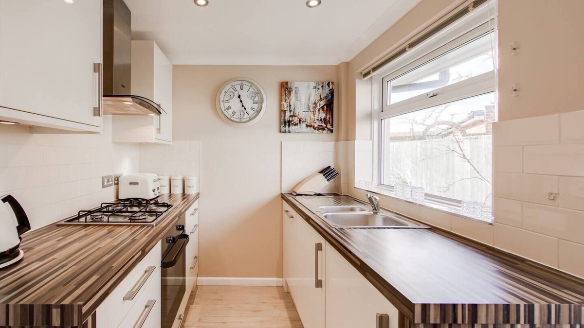 Dymchurch House | Bungalow 2 min walk to beach and sea sleeps 6