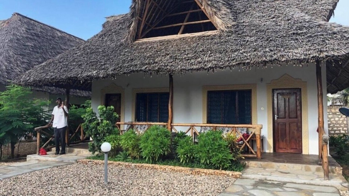Watamu Resort | Bungalow 300m from the beach Sardinia 2 watamu