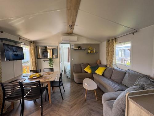 Lattes House | Bungalow 341 pour 6 à 8 pers Camping Siblu 4 étoiles le Lac des Rêves