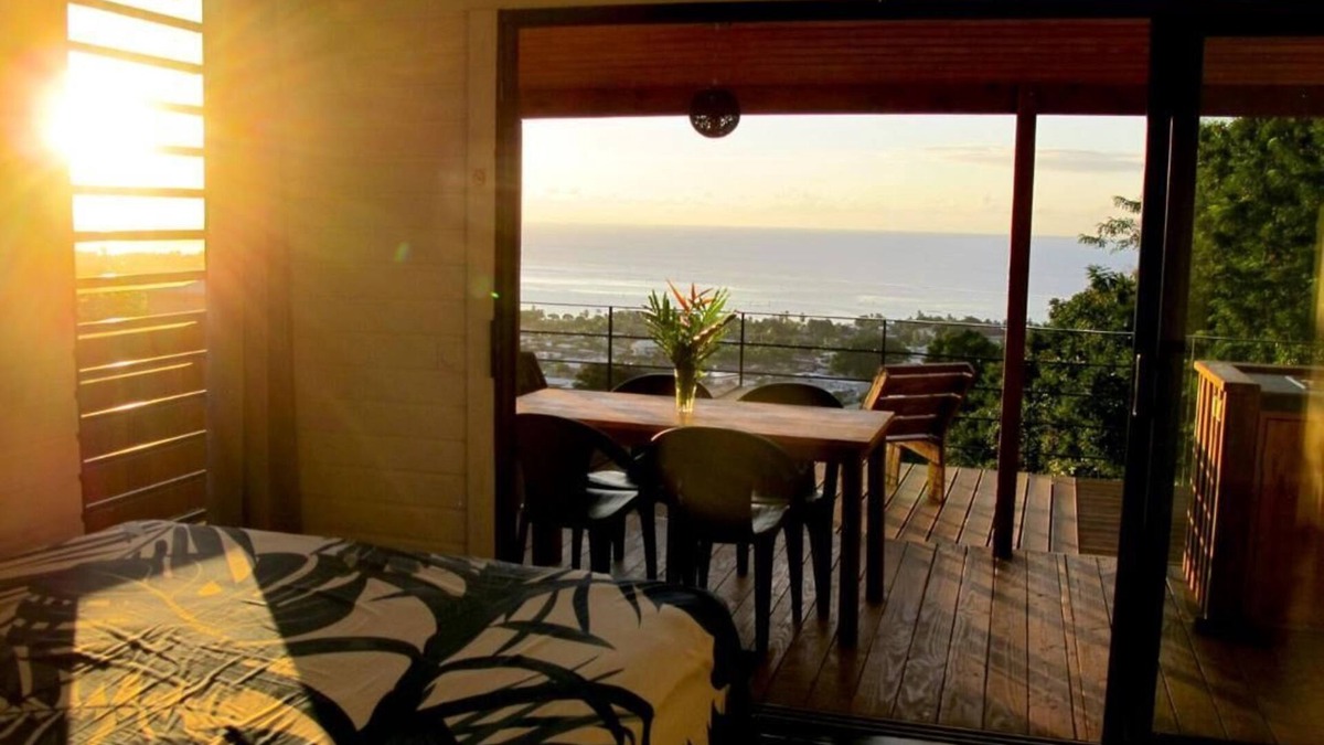 Arue House | Bungalow Aito with Panoramic Ocean View - Bounty Lodge Tahiti