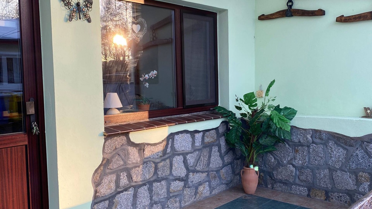 Neubukow Apartment | Bungalow Am Hellbach - 2-raum-bungalow mit Terrasse/Rechts
