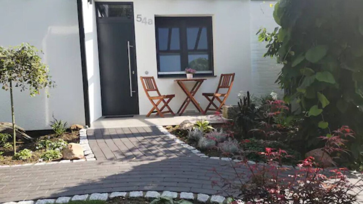 Wolfsburg House | Bungalow at the city forest, 24h check-in