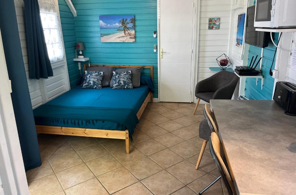 Sainte-Marie Apartment | Bungalow avec piscine