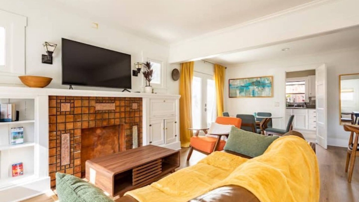 Sierra Madre House | Bungalow Bliss 5 min. To Pasadena or walk to town