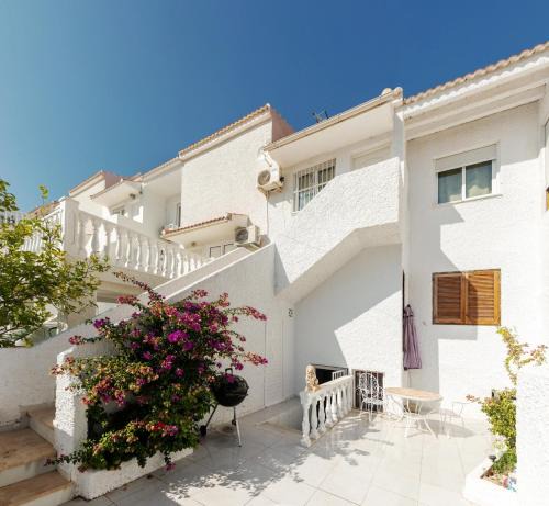 Torrevieja House | Bungalow cerca de la playa de La Mata