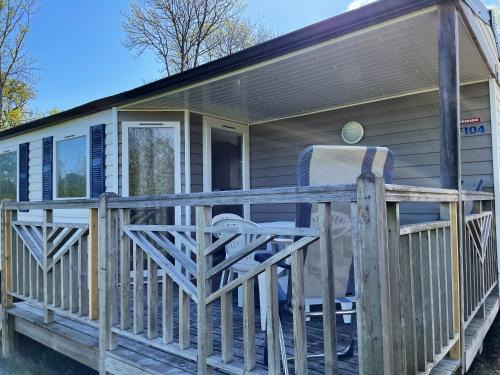 Banes House | Bungalow confortable à Argences-en-Aubrac avec piscine