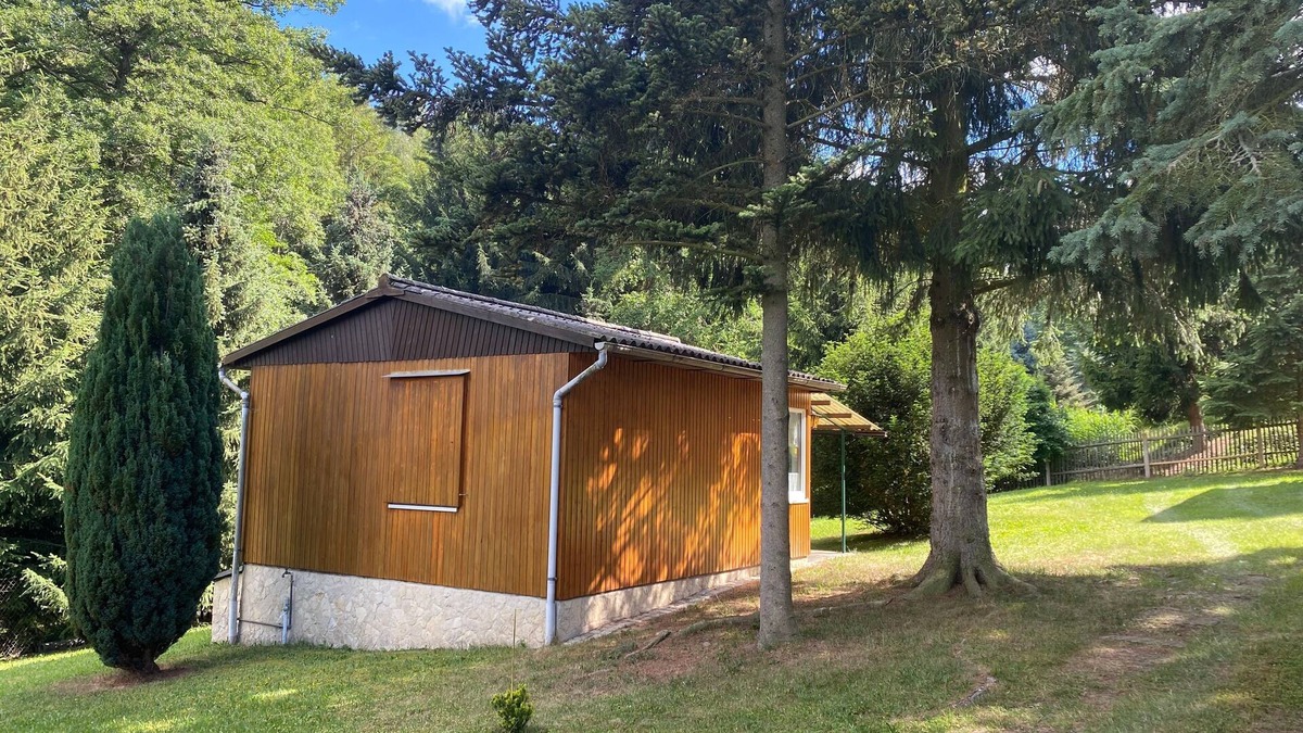 Saalfeld-Saale House | Bungalow for 3 guests with 28m² in Saalfeld/Saale (146168)