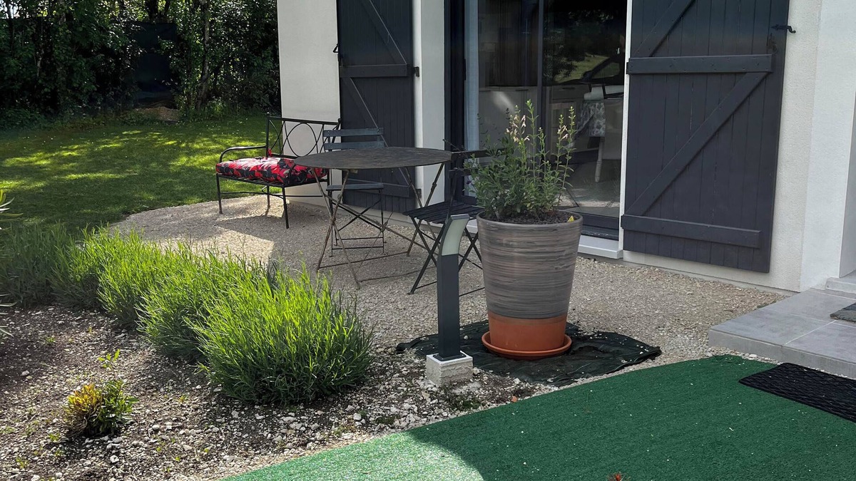 Villeseque House | Bungalow fully equipped 2 bedrooms air conditioning swimming pool petanque quiet