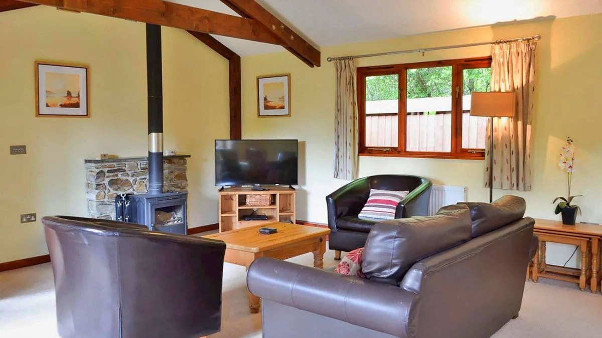 Liverton Cottage | Bungalow in Bovey Tracey with Hot Tub