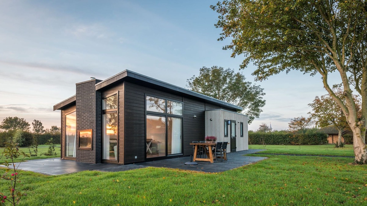 Herkingen House | Bungalow in Ouddorp with Nature Reserve Views