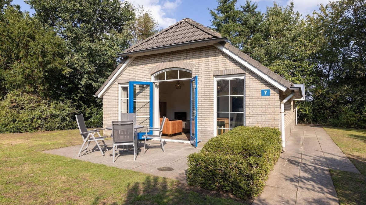 Hoge Hexel House | Bungalow in Twente’s Peaceful Countryside