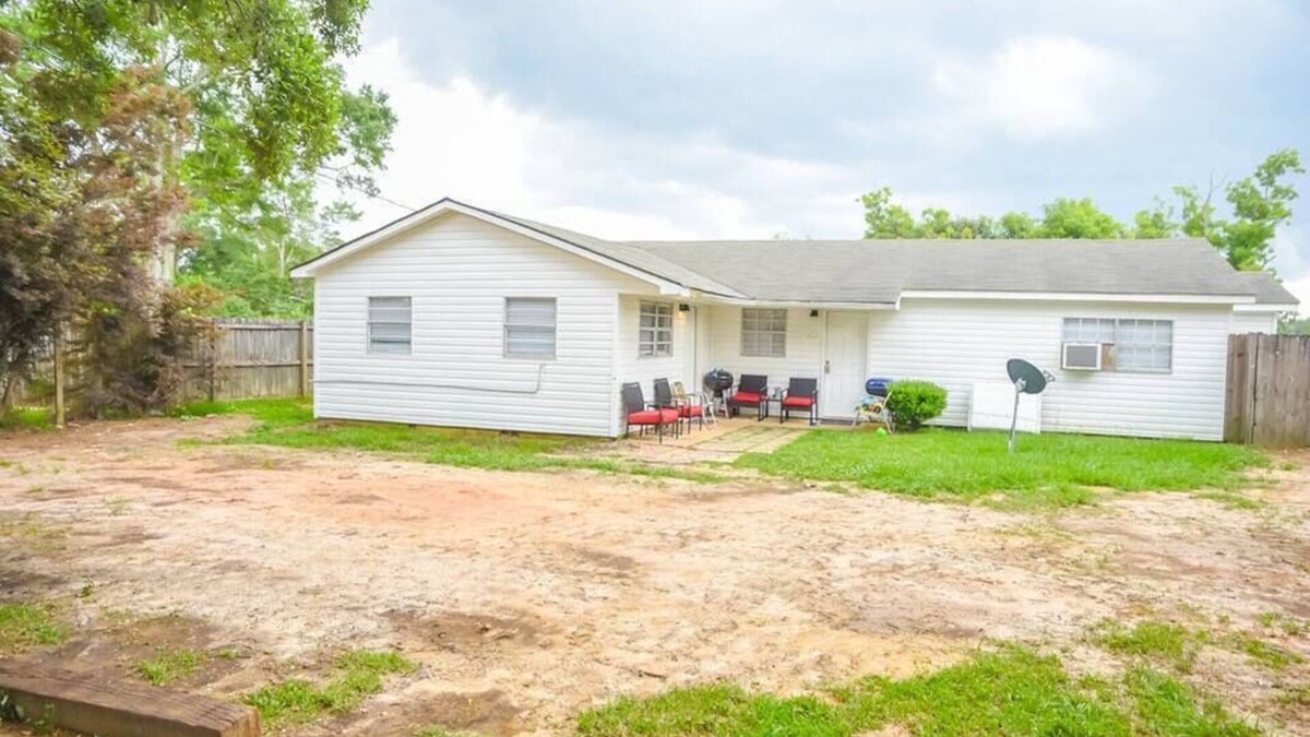Grand Bay House | Bungalow near Main Street - #1