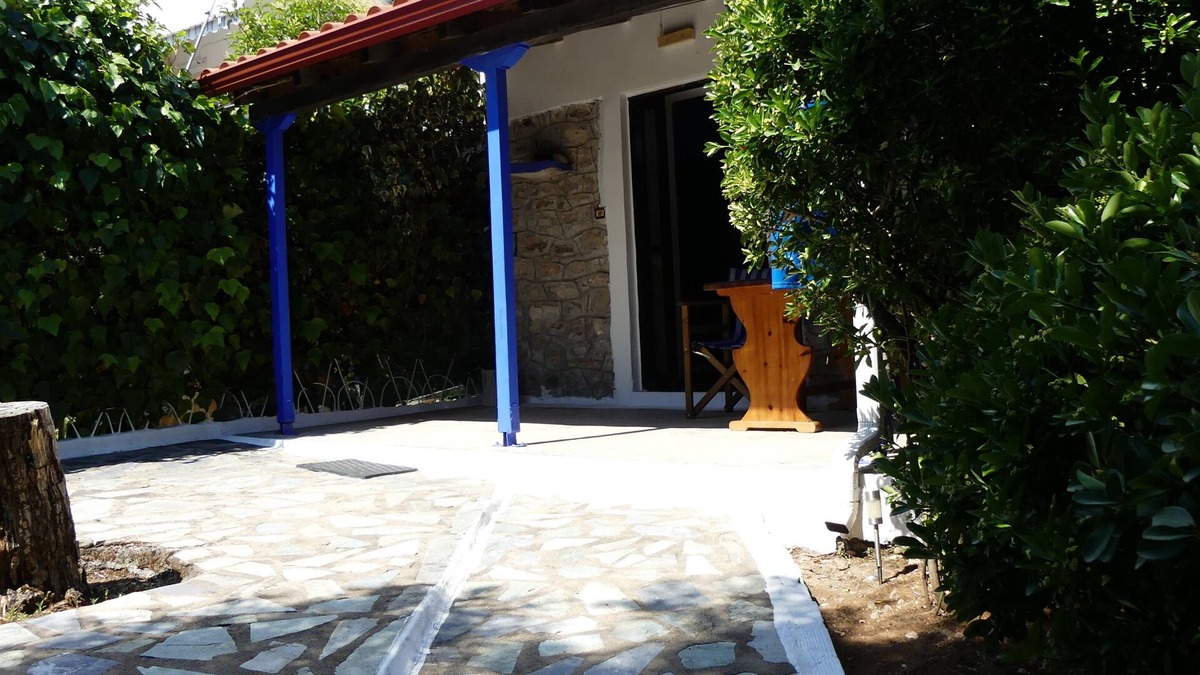 Aipeia House | Bungalow right on the beach