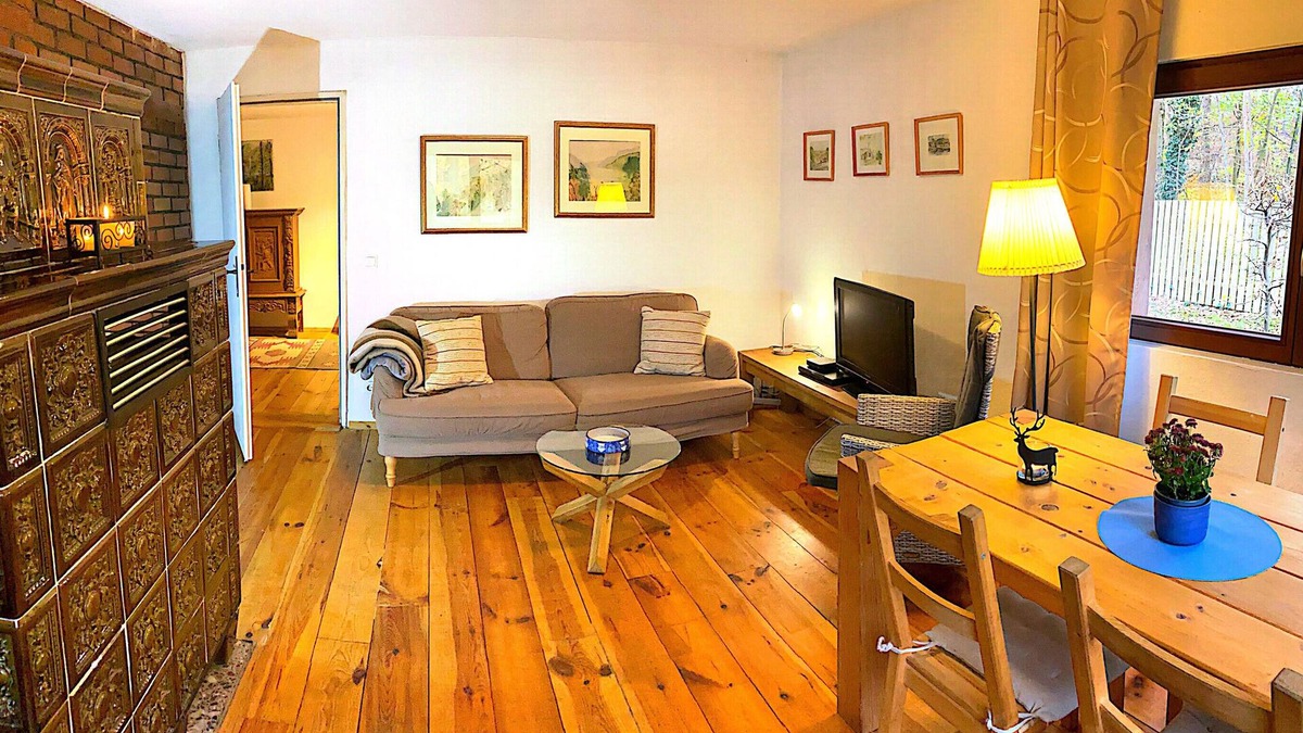 Templin House | Bungalow 'Urlaubsoase Am Bruchsee' with Lake View, Private Terrace and Private Garden