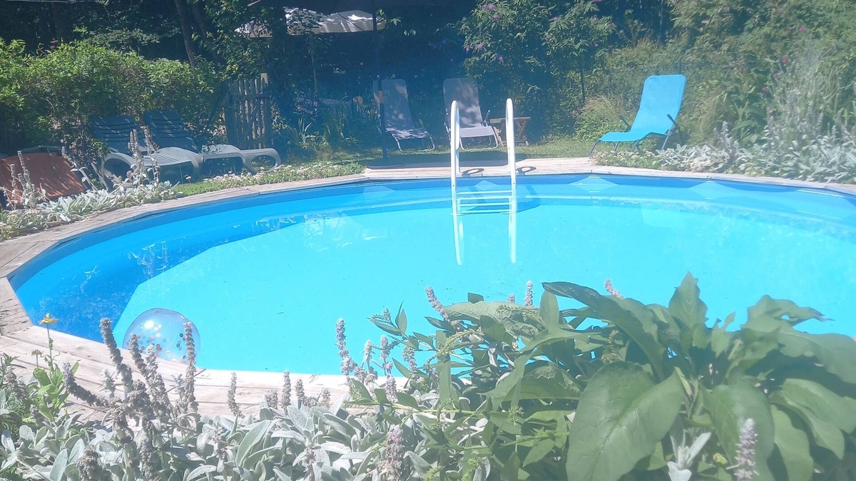 Brux House | Bungalow with attached one bedroom gite.With Secluded Private Pool. Sleeps 8