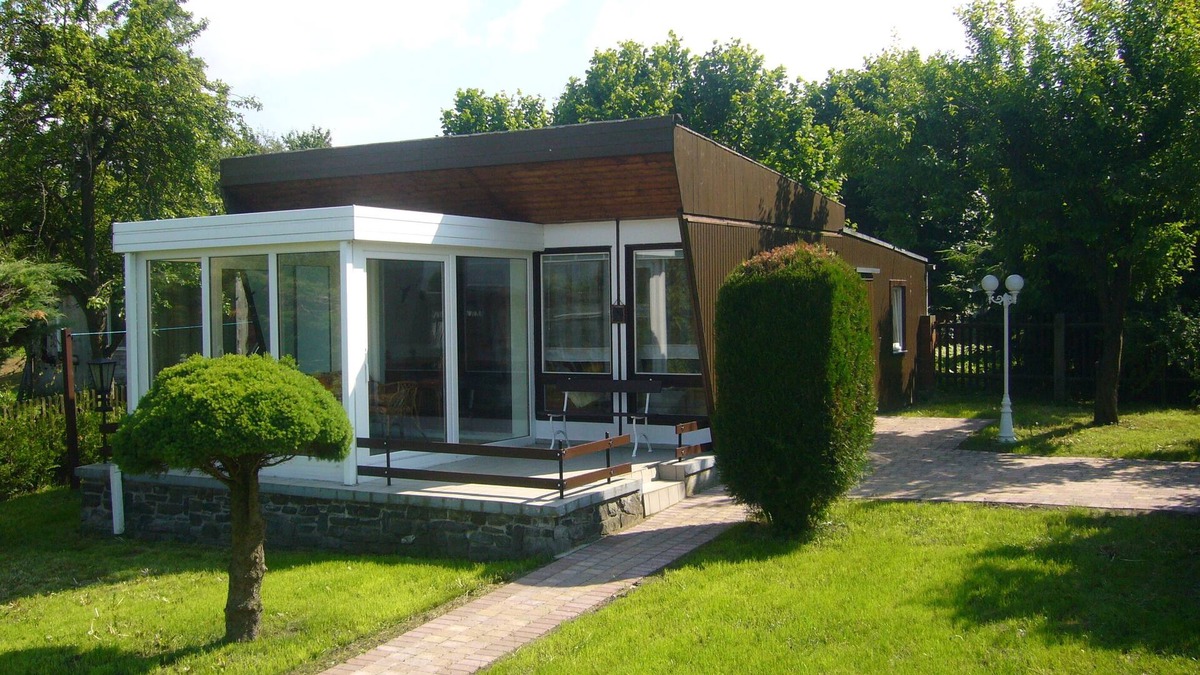 Lichtenwalde House | bungalow with wintergarden, terrace, barbeque area, parking space, pet welcome