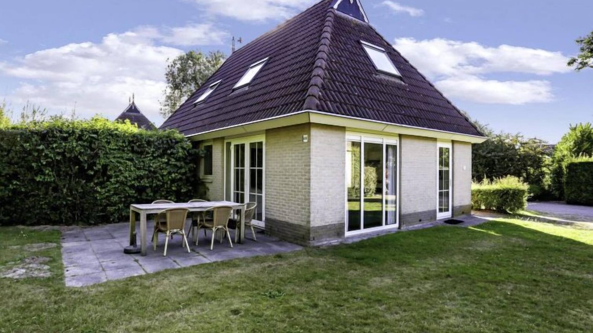 Eernewoude House | Bungalowpark It Wiid by Interhome