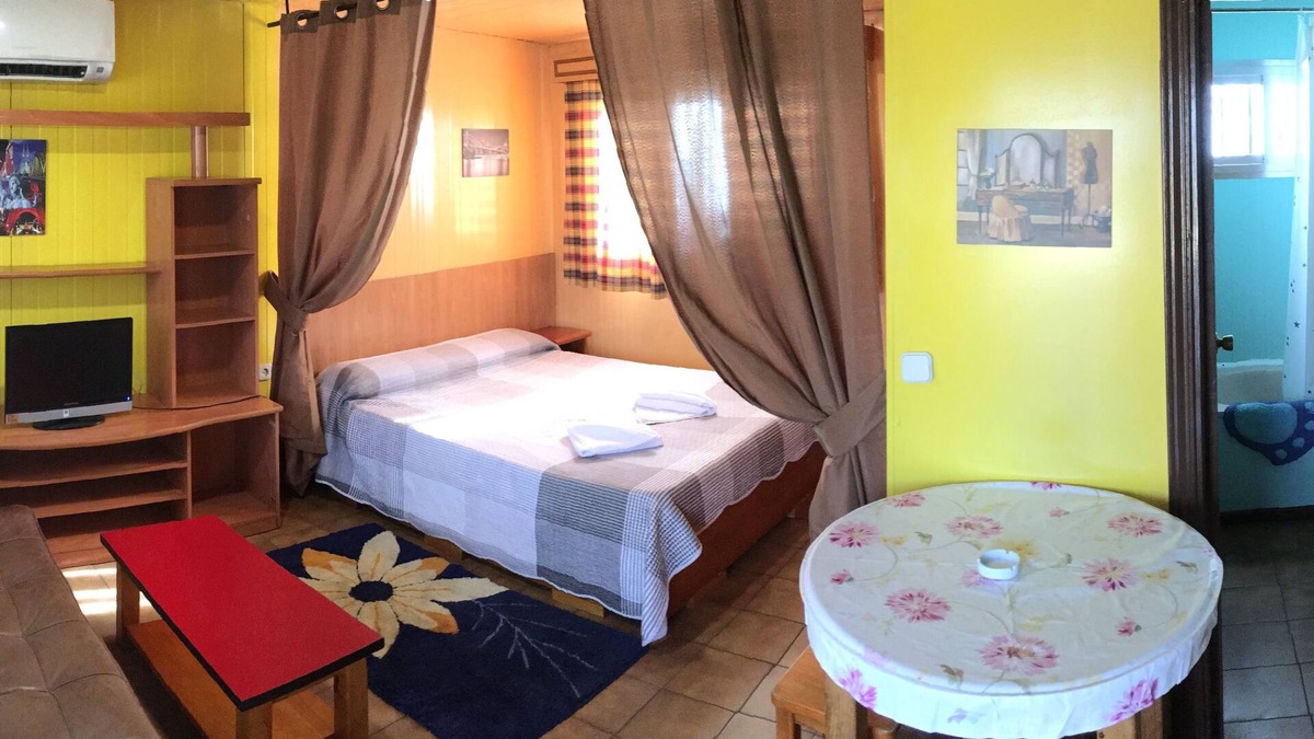 Getafe RV Rental | Bungalows Camping Alpha Madrid