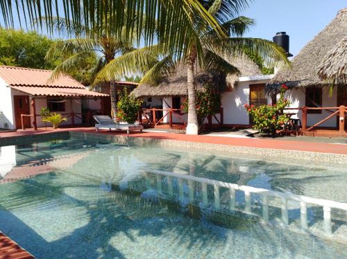 Monterrico House | Bungalows Familiares
