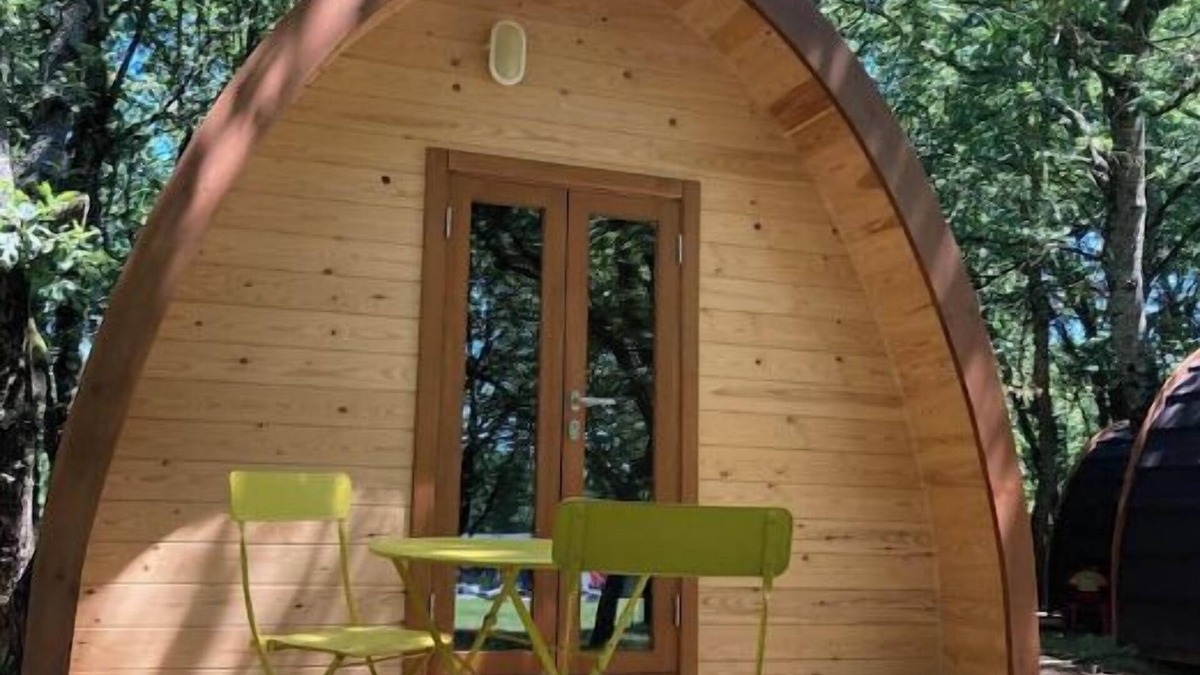 Sarria RV Rental | Bungalows Galmping Pod
