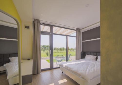 Ineu Apartment | Bungalows Kingsland