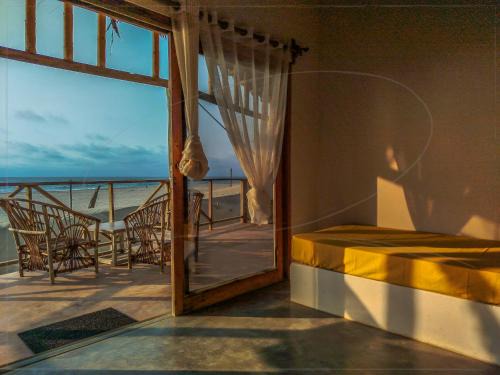 Mancora House | Bungalows Playa del Amor